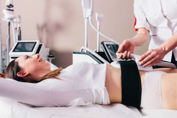 woman having body sculpting to help improve her body image and her mental health New Malden